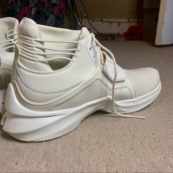 FENTY BY RIHANNA PUMA TENNIS SHOES - Picture 2 of 5